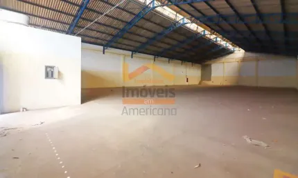 Salão industrial de 1.000m² com doca para caminhões em condomínio fechado com portaria 24 hs R$ 9.700,00