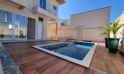 Casa de Luxo em Condomínio: 3 Quartos, 3 Suítes, 3 Salas, 5 Banheiros, 4 Vagas de Garagem - Nova Odessa-SP