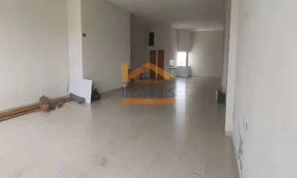 Salão comercial sobre loja para locação no bairro Dona Regina  em Santa Bárbara dOeste SP R$ 3.500,00