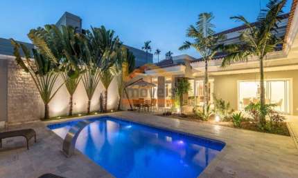 Imperdível Casa em Condomínio de Luxo em Americana-SP, Jardim Trípoli: 4 quartos, 4 suítes, 3 salas, 2 banheiros, 8 vagas, 632m².
