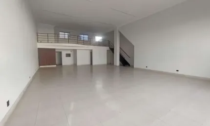 Salão comercial para locação em santa bárbara d'oeste-sp  230m², 2 banheiros, 4 vagas - jardim dona regina