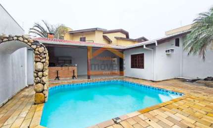 Casa para locação de alto padrão no bairro Werner Plaas, Americana-SP: 3 quartos, 1 suite, 2 salas, 4 banheiros, 2 vagas, 275m².