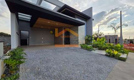 Casa de alto padrão à venda em condomínio exclusivo - Jardim Vitória, Nova Odessa-SP - 3 quartos, 3 suítes, 2 salas, 5 banheiros, 4 vagas, 184m².