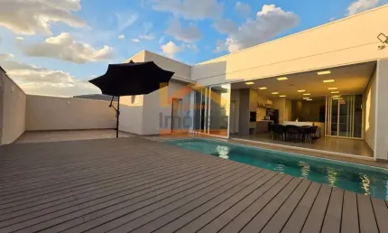 Casa de luxo em condomínio: 4 quartos, 4 suítes e 302m² no Parque Fortaleza, Nova Odessa-SP.