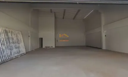Salão Comercial para Locação em Americana-SP, Jardim São Paulo: 1 Sala, 3 Banheiros, 4 Vagas de Garagem, 260m². Venha Conferir!