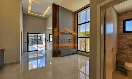 Casa de alto padrão em condomínio com 3 quartos e 217m² em Nova Odessa-SP!