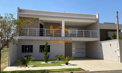 Casa de alto padrão no Vale das Oliveiras, Limeira-SP: 3 quartos, 1 suíte, 2 salas, 4 banheiros, 4 vagas, 327m². Venha conferir!