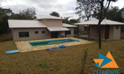 EXCELENTE CASA NOVA  CONDOMINIO FECHADO VALE DO LUAR