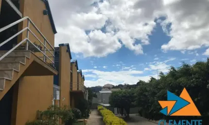 CASA SEMI-GEMINADA BAIRRO COPACABANA-BH. CONDOMÍNIO FECHADO.