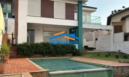 Linda casa em condomínio com 260 m²  no golf vilage PARA LOCAÇÂO