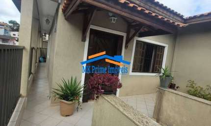 Casa Ampla com 3 Dormitórios (1 Suíte) e Salão de Festas - Novo Osasco.