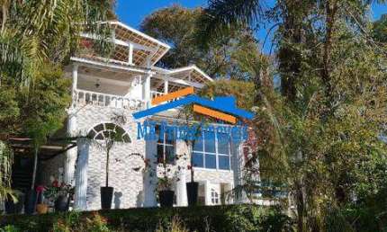 Casa em condomínio 2400m² no  condomínio  Alpes da Cantareira.
