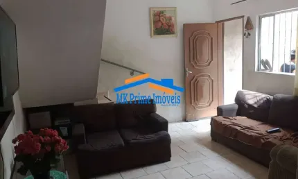 Imóvel com 2 sobrados e 1 casa térrea com 235m² de a/t, no baronesa