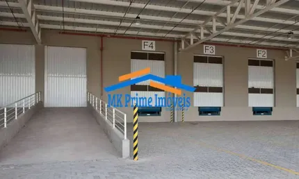 Galpão 2956m² Fabril 4 Docas - c/ Portaria Pé direito 10m², em Cajamar/SP