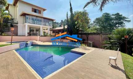 Cond. Paineiras II - Impecável! 3 suítes, piscina, gourmet, salão e VISTA!