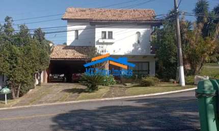 Casa Residencial 5 Alphaville 3 suítes 400m² de área construída!