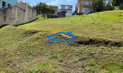 Terreno com 360m² em Condomínio Fechado. VALVILLE 1.