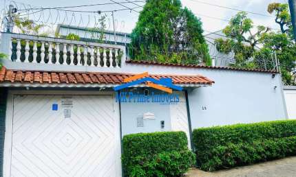 Sobrado com 332m² com 3 dormitórios sendo 2 suítes  no Jardim Europa.