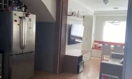 Lindo Sobrado sendo 2 Dormitórios e 2 Vagas em Condomínio no Bela Vista.