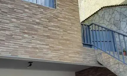 Casa Assobradada em excelente estado de Conservação. Osasco