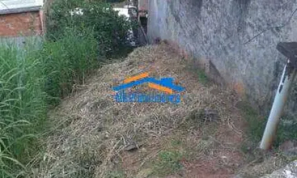 Terreno 265m² c/ 2 casas; 2 Entradas; Bom p/ construtor • Proximo a Estação