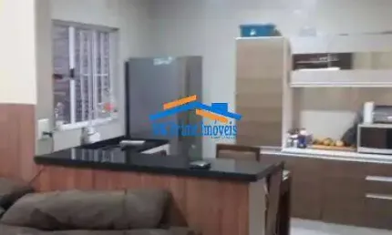 Assobradada com Amplo Quintal Próximo a Comércio em Geral