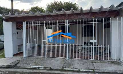 Casa Térrea com 3 Dormitórios Próximo ao Kartódromo da Granja Viana - Cotia