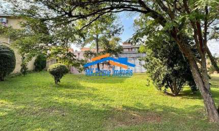 Excelente Terreno 735m² à venda no Condomínio Alphaville 12. 