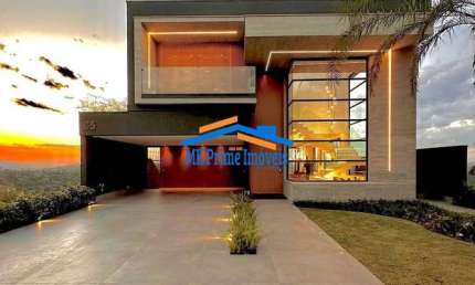 Luxuosa Casa no Condomínio Gênesis II - 490m² de Terreno com Vista p/ Mata.