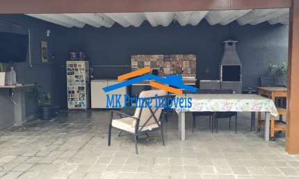 Ótimo Imóvel Casa Térrea com 3 Dormitórios, e 4 Vagas de Garagem.