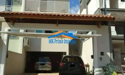Lindo Sobrado com 3 Dormitórios sendo 1 Suíte e 3 Vagas de Garagem.
