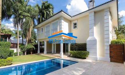 Casa em Condomínio em Jardim Petrópolis com 813m², 4 suítes, 5 vagas!