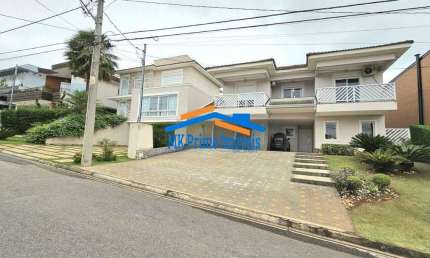 Casa em condomínio 560m² com 4 suítes  na Granja Viana.
