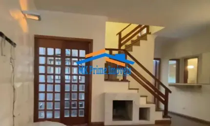 Sobrado impecável pronto para morar em localização privilegiada!