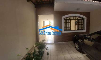 Sobrado 150m² com 3 dormitórios sendo 1 suíte no Pestana.
