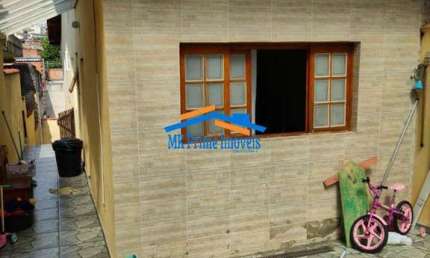 Casa com 3 dormitórios e 2 banheiros à Venda, 125 m²