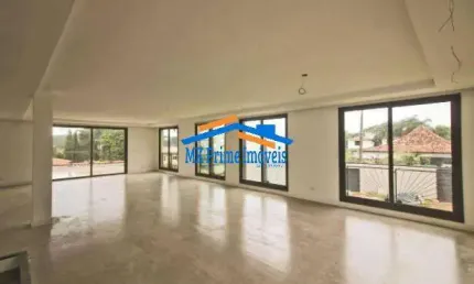 Casa C/ 4 Suítes 520m² Área Construída - Fase Final de Acabamento - Piscina