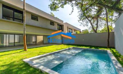 Linda Casa em Condomínio com 935 m² na Granja Julieta