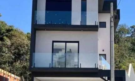 Magnífico Sobrado novo com 4 suítes no Terra Nobre Granja Vianna