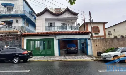 Sobrado Residencial/Comercial com 3 dormitórios sendo 2 suítes.