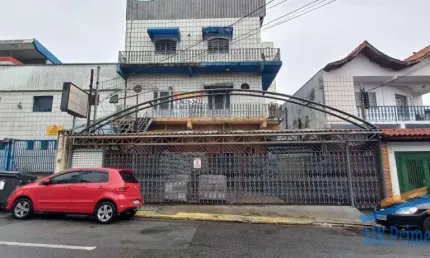 Imóvel comercial em 3 pavimentos com ampla estrutura e potencial de renda!