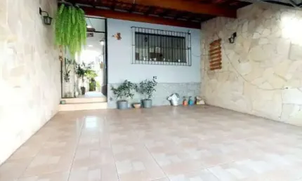 Linda Casa Térrea em Cotia, altura km 30 da Raposo Tavares!