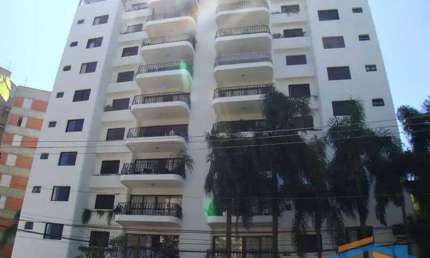 Apartamento 194m² com 3 suítes no Ed. Priscila no São Francisco.
