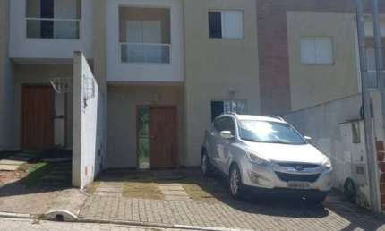 Casa com 03 dormitórios sendo 1 suite vaga para 2 carros - Financia