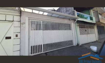 Excelente Sobrado com 2 Dormitórios e 2 Vagas de Garagem.