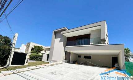 Casa com Acabamentos de Alto Padrão em Alphaville Residencial 2.