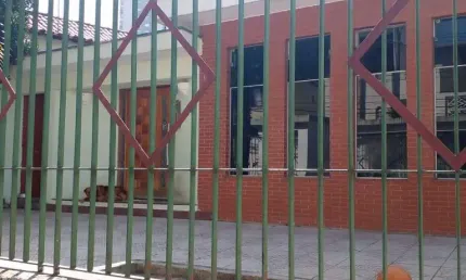 Sobrado com 3 dormitórios sendo 1 suíte no Adalgisa.