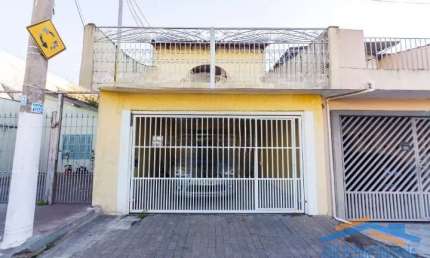 Ótimo Sobrado com 3 Dormitórios sendo 1 Suíte e 2 Vagas de Garagem.