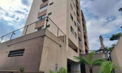 Excelente Apartamento com 3 Dormitórios sendo 1 Suíte e 2 Vagas de Garagem