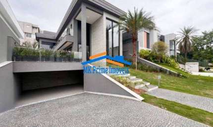 Casa em Condomínio à Venda no Genesis II com 4 Quartos e 5 banheiros, 490m²